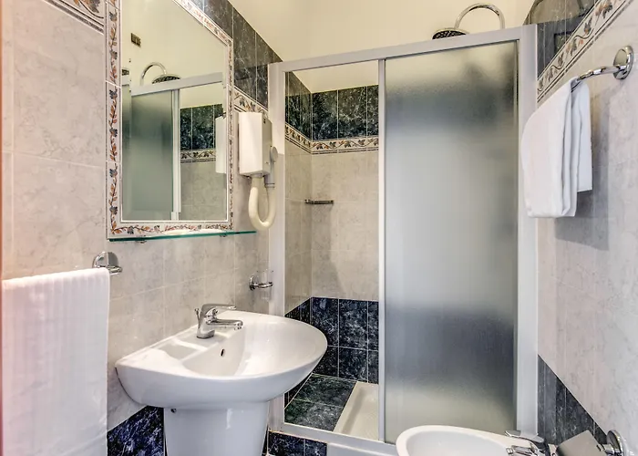 Centro Cavour 3*