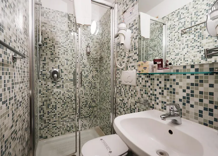 Centro Cavour 3* רומא