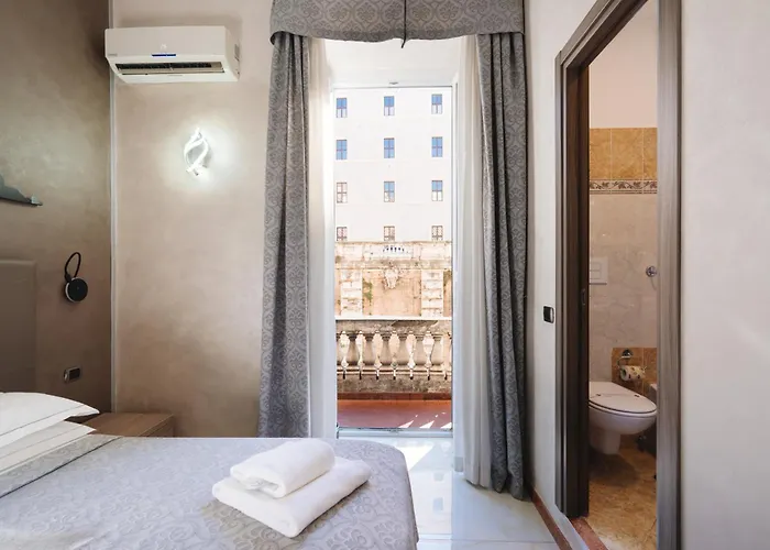מלון Centro Cavour 3*