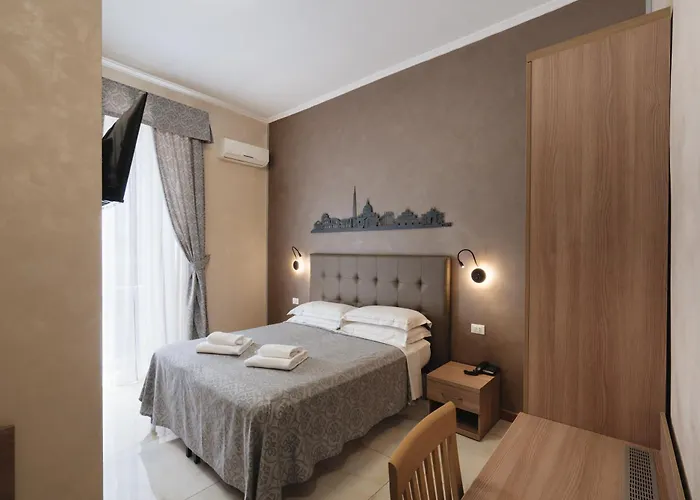 מלון Centro Cavour 3*