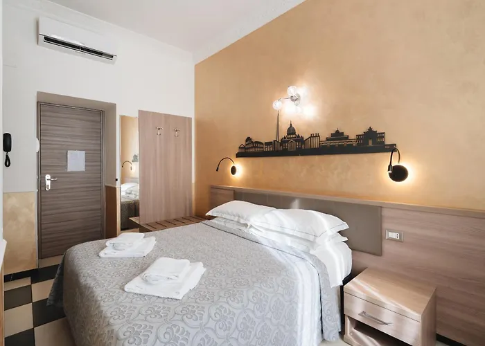 מלון Centro Cavour 3*