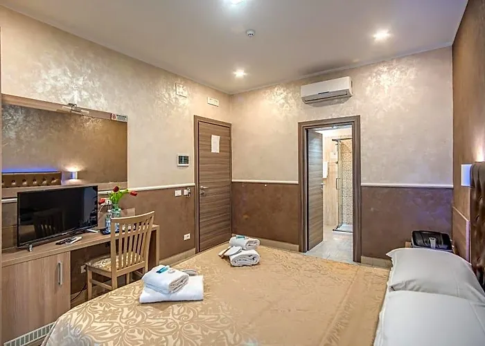 Centro Cavour מלון 3*