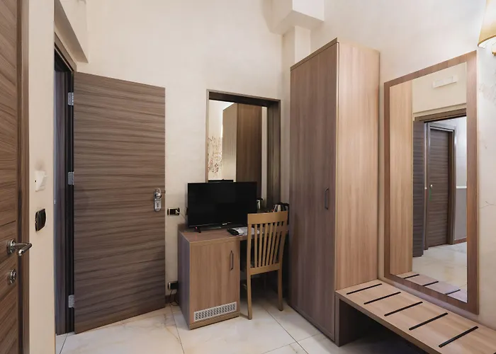 Centro Cavour 3*